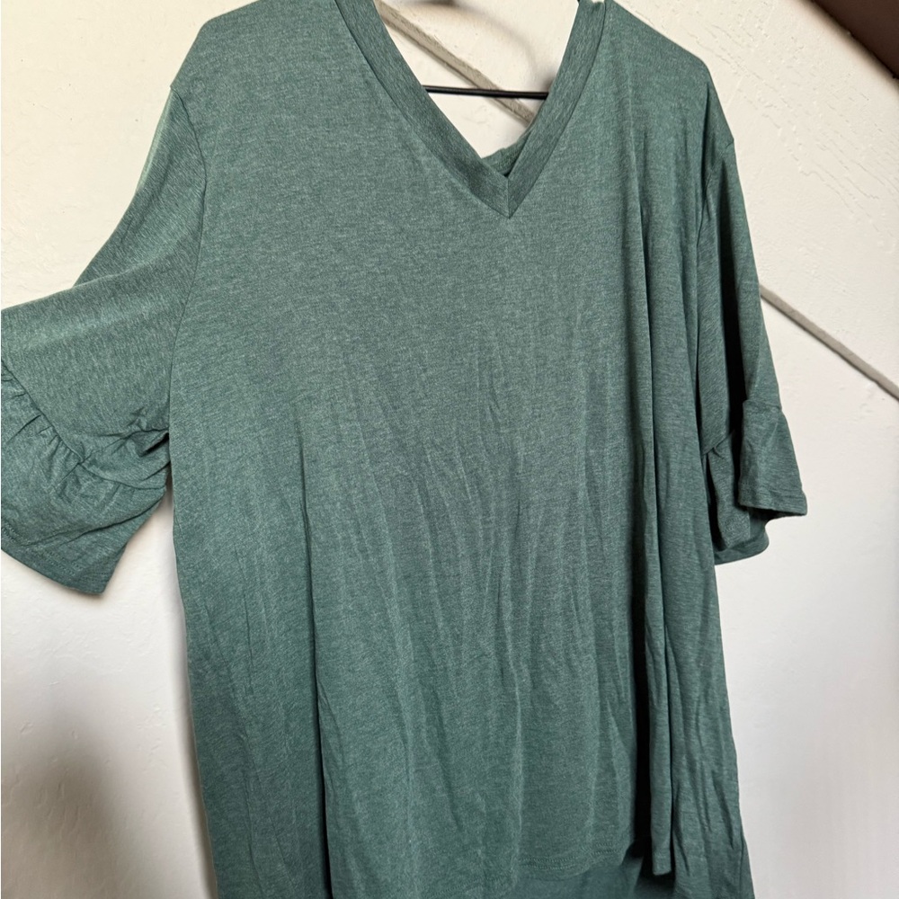 Amaryllis Teal V-Neck Short Sleeve Top